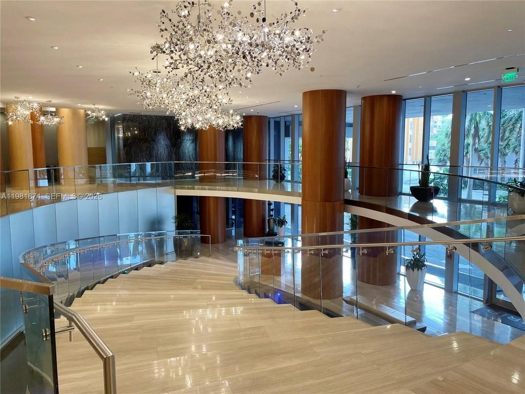 Lobby Detail