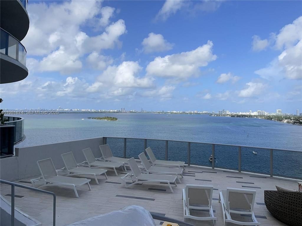 Area View